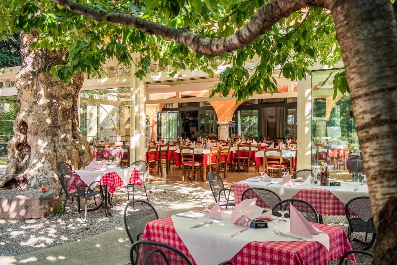 Albergo Al Platano Caprino Veronese Exterior foto