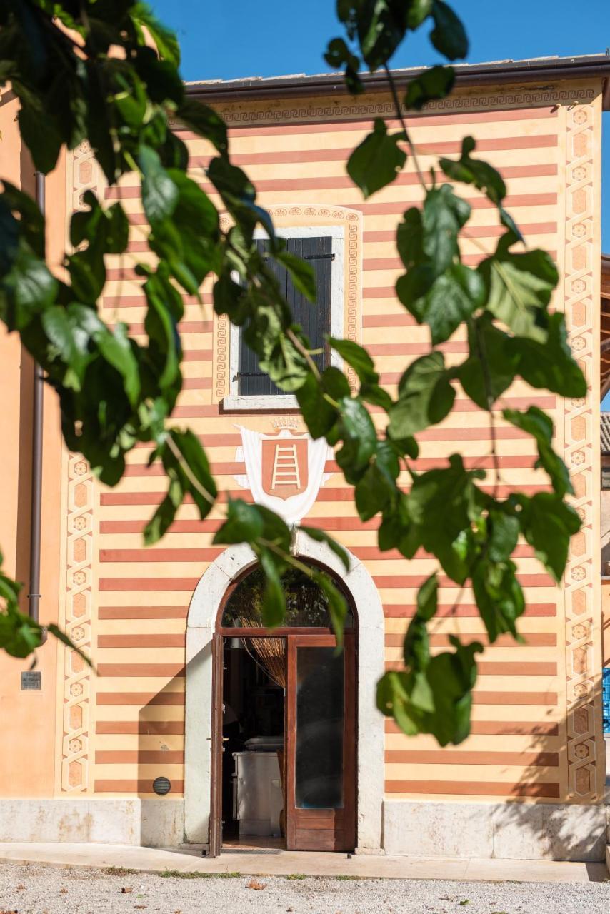 Albergo Al Platano Caprino Veronese Exterior foto